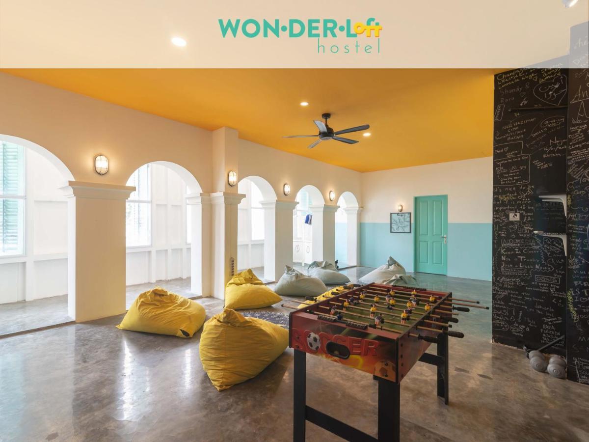 Wonderloft Hostel Kota Tua Jakarta Exterior photo