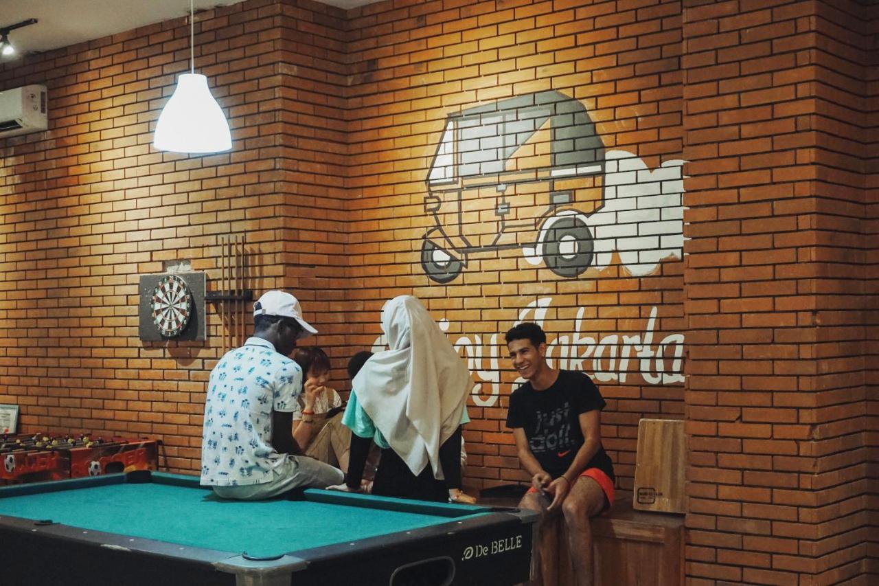 Wonderloft Hostel Kota Tua Jakarta Exterior photo
